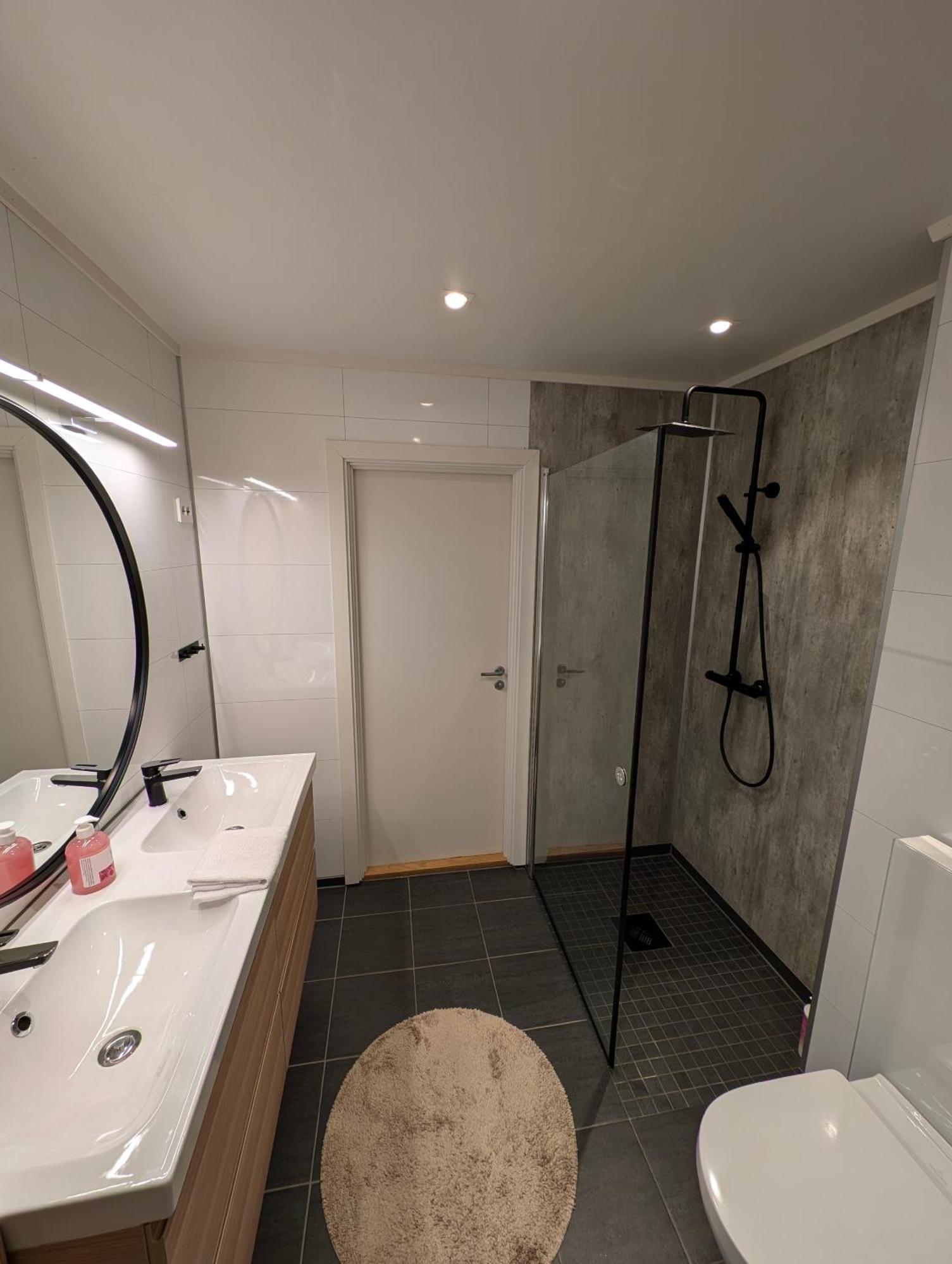 Reine City Apartment Bagian luar foto