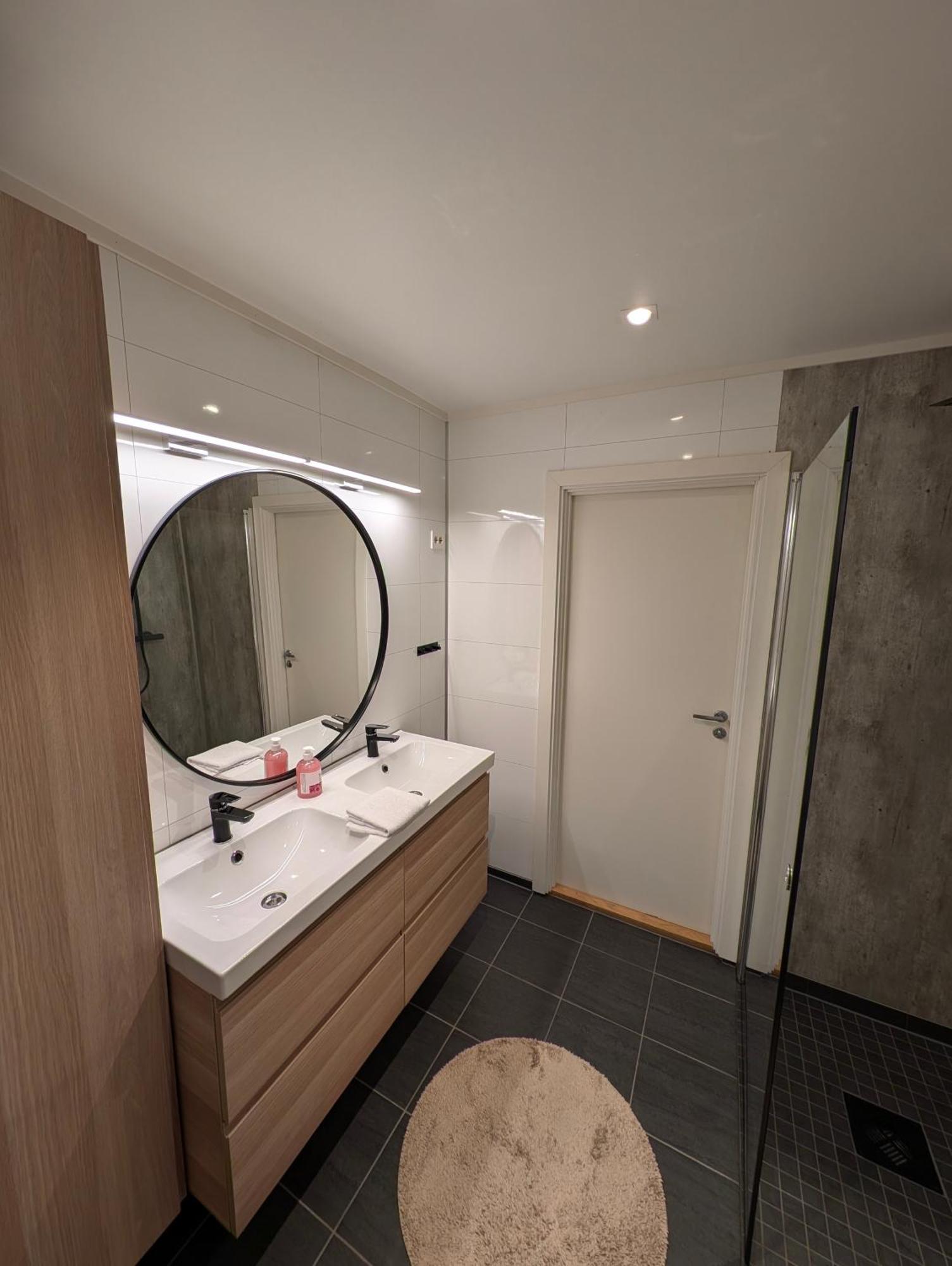 Reine City Apartment Ruang foto